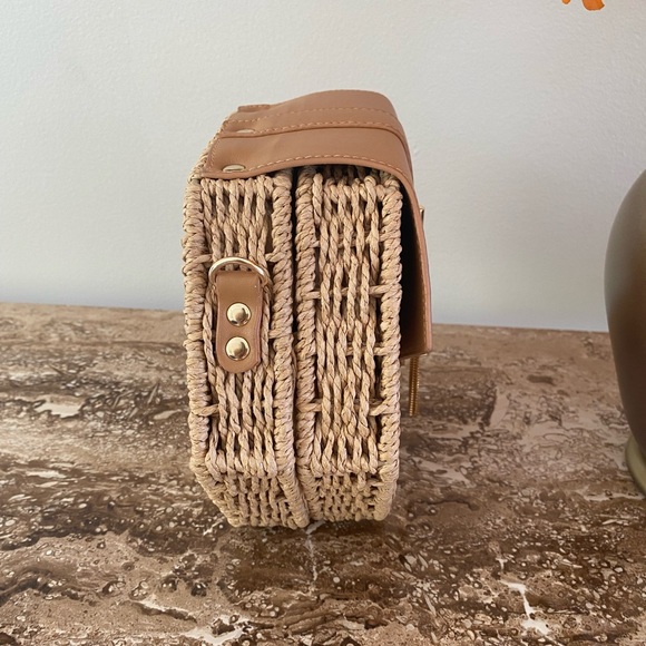 Sold- Gorgeous Crossbody Bag Handmade In Ecuador - Picture 5 of 7